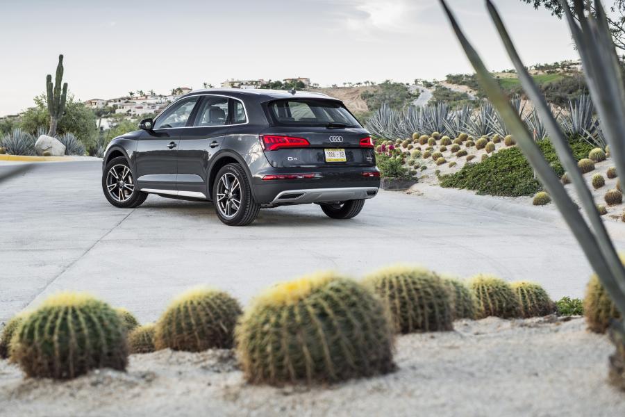  Audi Q5 TFSI Quattro 2016 года  (WW) (фото 21 из 30)
